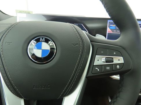 Used 2026 BMW X5 sDrive40i w/ Premium Package image 13