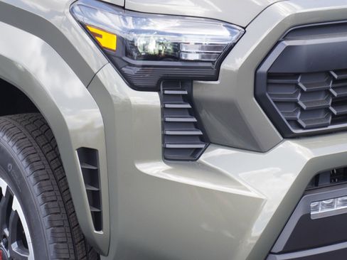 New 2026 Toyota Tacoma TRD Sport AWD/4WD image 3