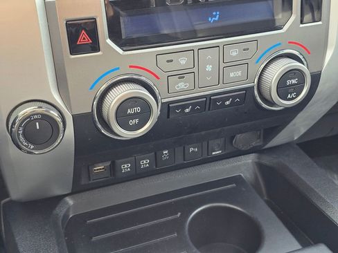 Used 2021 Toyota Tundra Limited w/ Limited Premium Package image 33