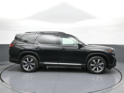 Certified 2023 Honda Pilot Touring image 5