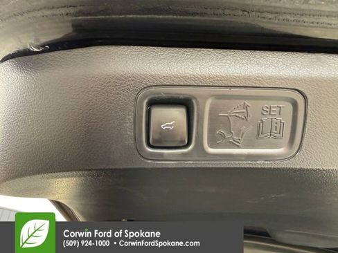 Used 2022 Ford Expedition Max Limited image 26