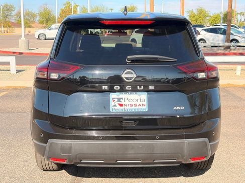 Used 2025 Nissan Rogue SV AWD/4WD image 5