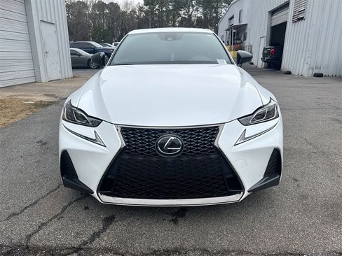Used 2019 Lexus IS 300 AWD image 10