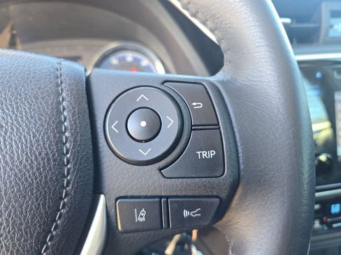 Used 2019 Toyota Corolla L image 23