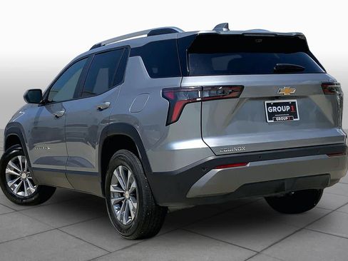 Used 2025 Chevrolet Equinox LT w/ Convenience Package II FWD image 12