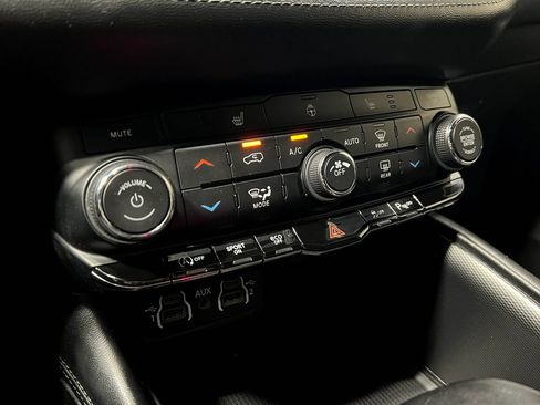 Used 2021 Dodge Durango GT RWD image 25