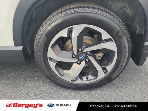 Certified 2023 Subaru Forester Touring AWD/4WD image 20