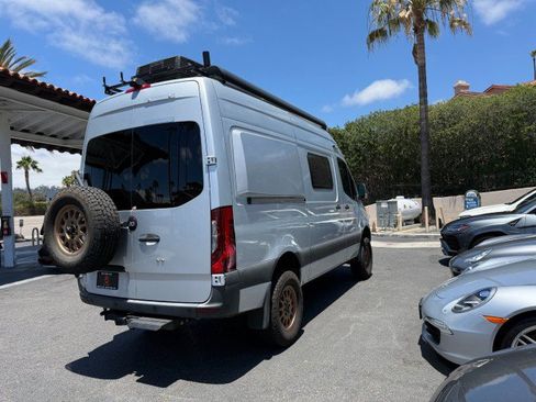 Used 2021 Mercedes-Benz Sprinter 2500 image 5