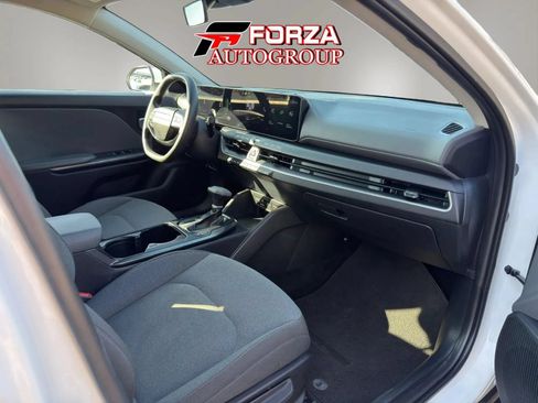 Used 2025 Kia K4 FWD image 16