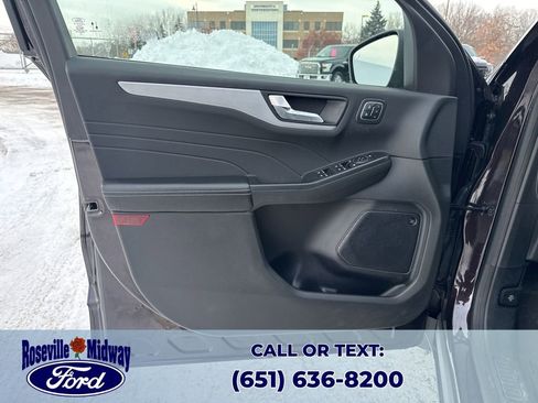 Used 2023 Ford Escape Platinum w/ Premium Technology Package image 29