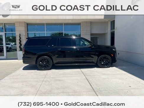 Certified 2021 Cadillac Escalade ESV Sport Platinum AWD/4WD image 4