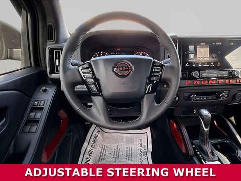 Certified 2025 Nissan Frontier PRO-4X AWD/4WD image 9