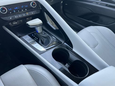 Certified 2023 Hyundai Elantra Limited w/ Cargo Package image 39