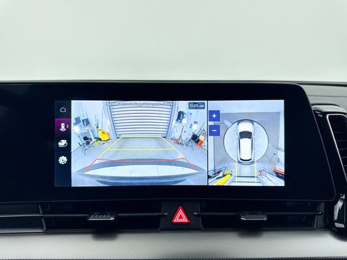 Used 2025 Kia Sportage SX FWD image 12