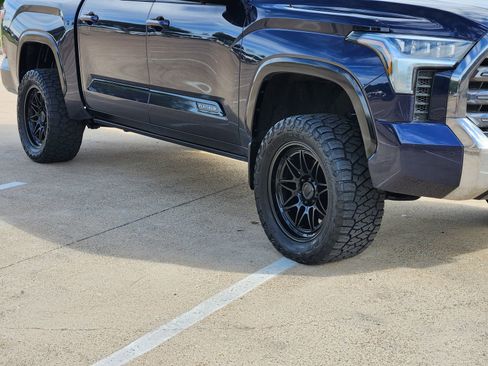 Used 2024 Toyota Tundra Platinum image 11