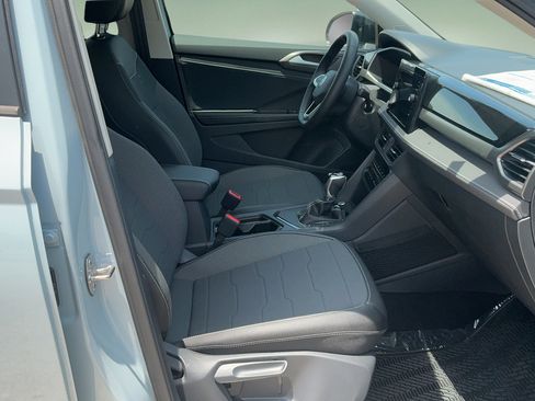 New 2026 Volkswagen Taos SE FWD image 11