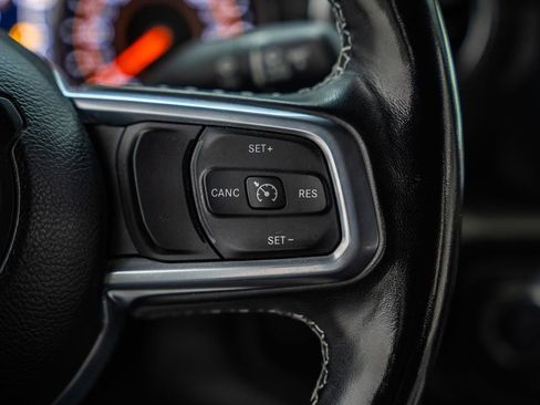 Used 2022 Jeep Gladiator Overland w/ Popular Equipment Package AWD/4WD image 30