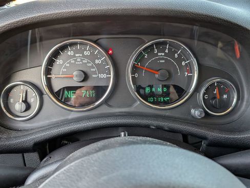 Used 2018 Jeep Wrangler Unlimited Sport S image 19