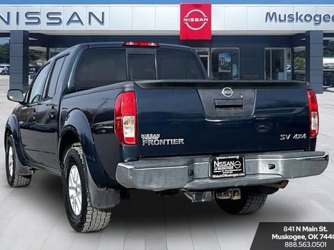 Used 2018 Nissan Frontier SV image 4