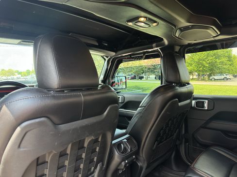 Used 2020 Jeep Gladiator Rubicon AWD/4WD image 16