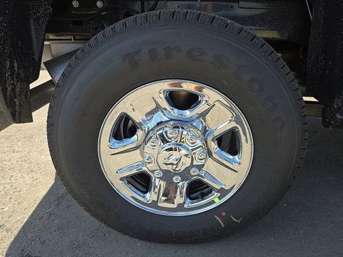 Used 2024 RAM 2500 Tradesman w/ Chrome Appearance Group image 7