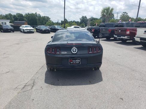 Used 2014 Ford Mustang Coupe image 3