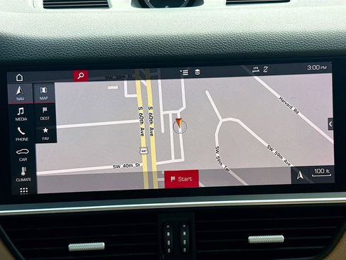 Used 2019 Porsche Cayenne Base image 14