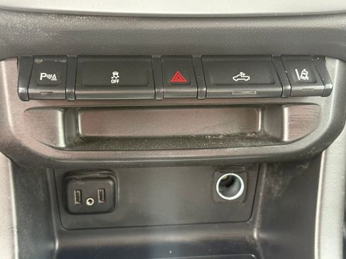 Used 2022 Chevrolet Colorado LT w/ Fleet Safety Package RWD image 25