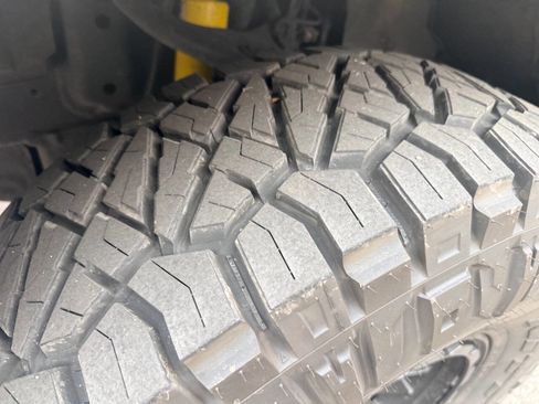 Used 2001 Lexus LX 470 4WD image 18