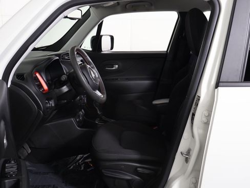 Used 2023 Jeep Renegade Trailhawk w/ Trailer Tow Group image 23