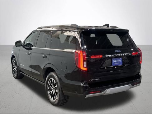 Certified 2025 Ford Expedition Platinum AWD/4WD image 15