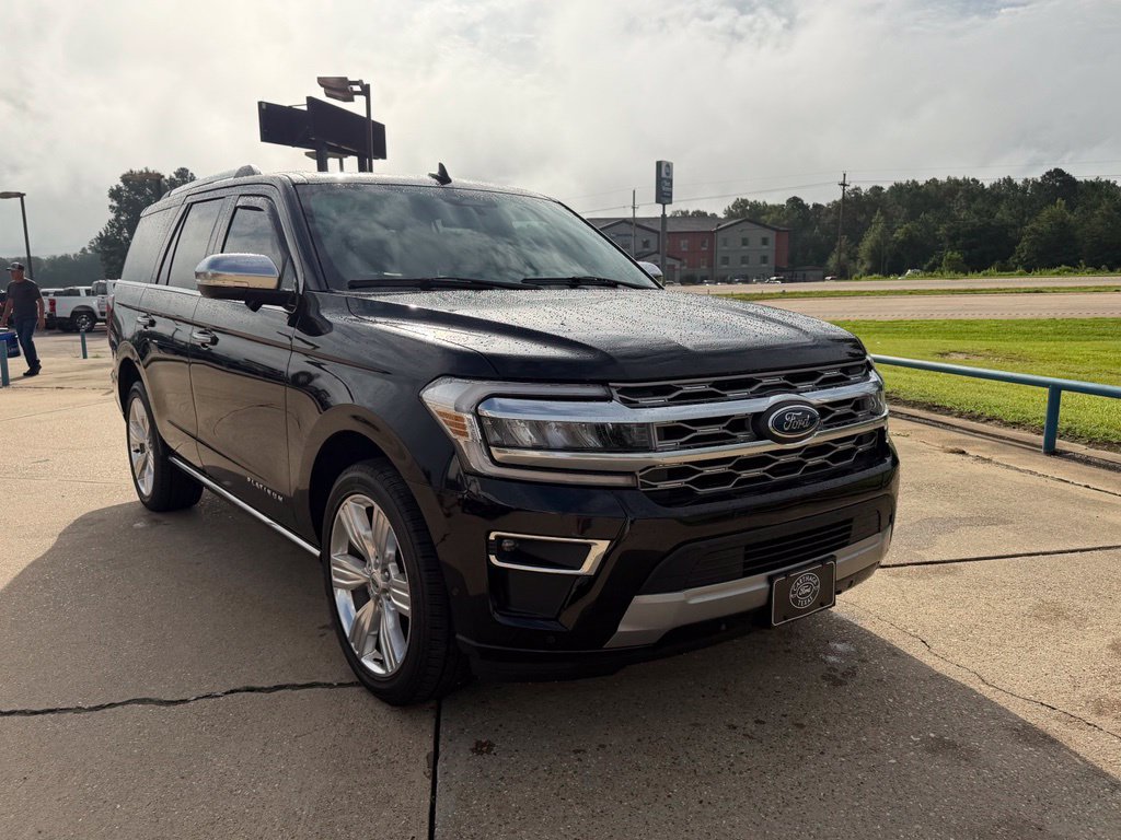 Used 2024 Ford Expedition Platinum RWD image 8