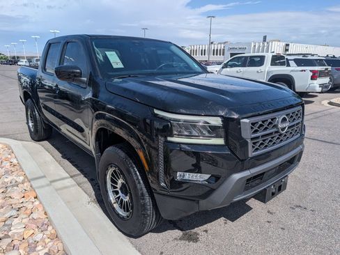 Used 2023 Nissan Frontier SV w/ SV Premium Package AWD/4WD image 5