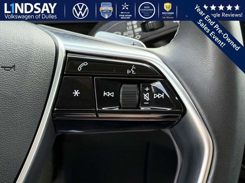 Used 2022 Audi e-tron Premium image 19
