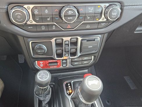 New 2026 Jeep Wrangler Unlimited Rubicon AWD/4WD image 19