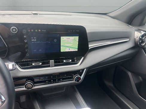 Used 2025 Chevrolet Equinox LT FWD image 20