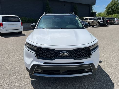 Used 2021 Kia Sorento EX w/ EX AWD X-Line Package image 2