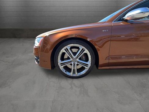 Used 2014 Audi S8 AWD/4WD image 36