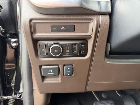 Used 2025 Ford F150 King Ranch w/ FX4 Off-Road Package AWD/4WD image 14