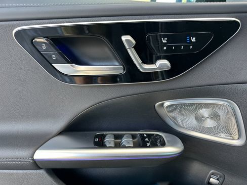 New 2025 Mercedes-Benz C 300 4MATIC Sedan image 11