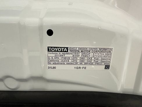 Used 2019 Toyota 4Runner TRD Off-Road Premium image 8