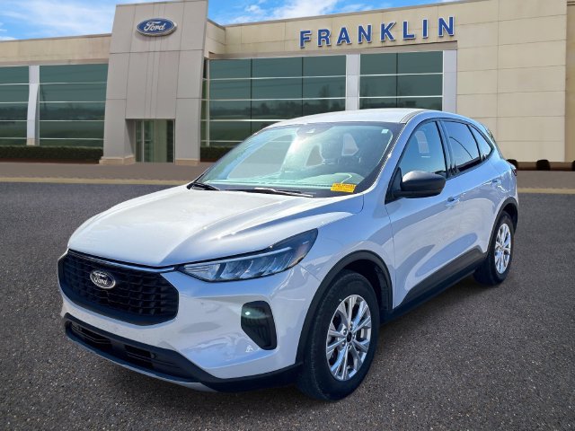 Used 2025 Ford Escape Active w/ Tech Pack #1 FWD image 3