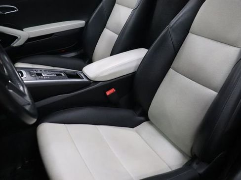 Used 2019 Porsche 718 Boxster RWD image 19