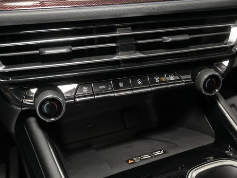 New 2026 Chevrolet Traverse RS image 24