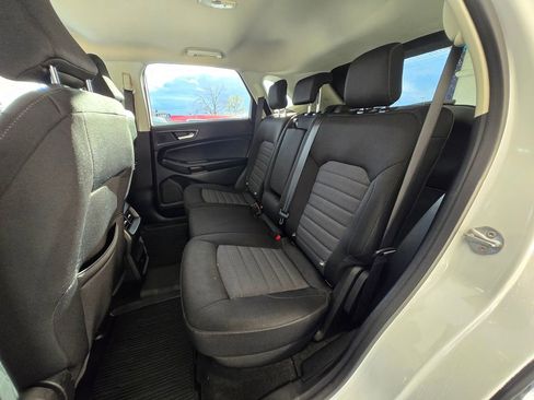 Used 2022 Ford Edge SE image 19