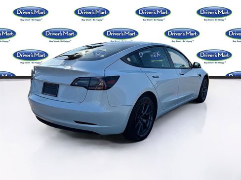 Used 2023 Tesla Model 3 Standard Range image 7
