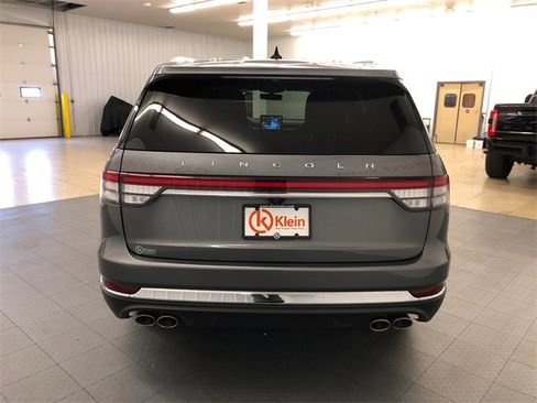 Used 2023 Lincoln Aviator AWD w/ Premium Package image 7