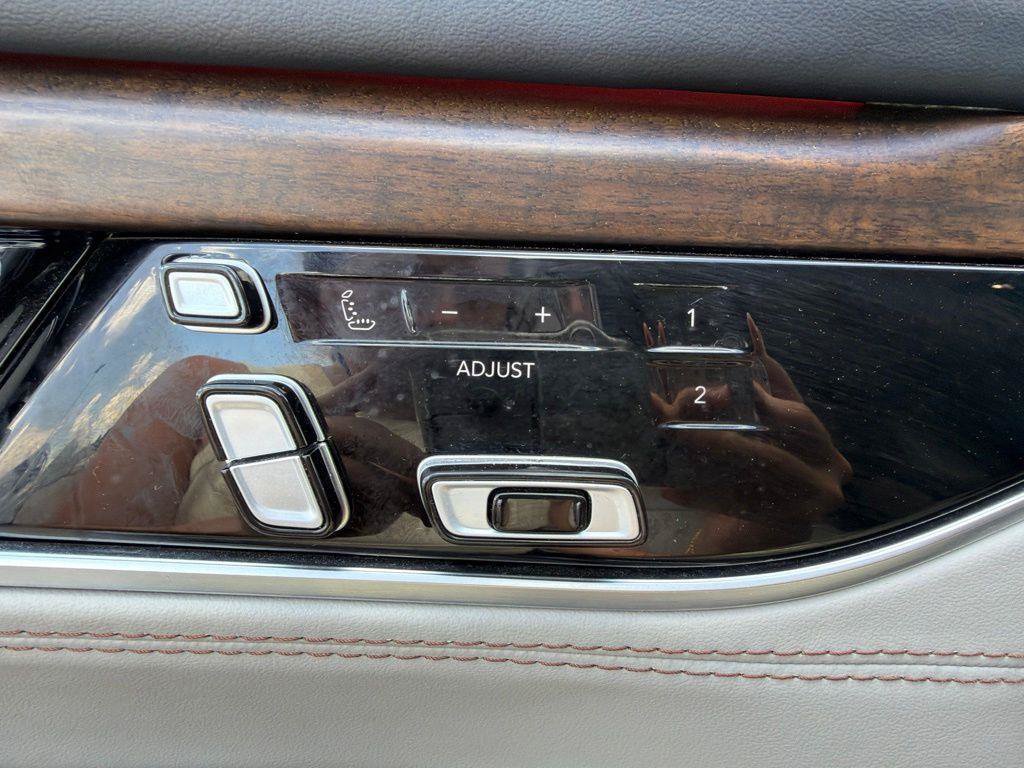 Used 2022 Jeep Grand Wagoneer Series I AWD/4WD image 39