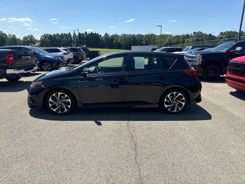 Used 2017 Toyota Corolla iM w/ All-Weather Mat Package FWD image 22