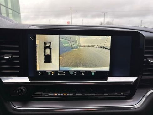 Used 2025 Chevrolet Silverado 3500 High Country w/ Technology Package image 22